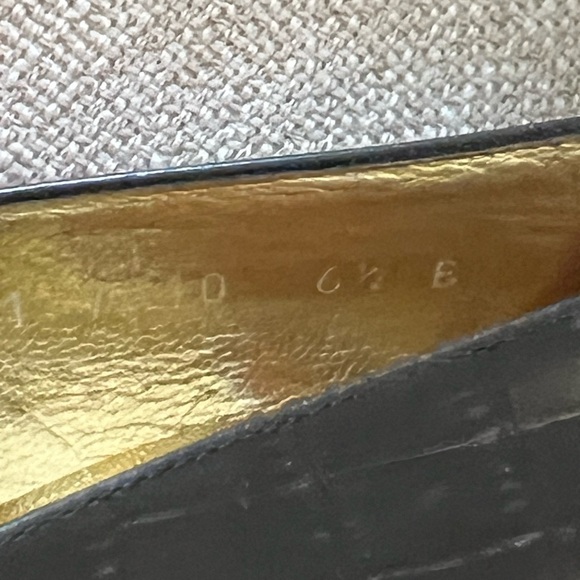 ESCADA 6.5 B reptile embossed leather with gold metallic heels - Picture 8 of 10